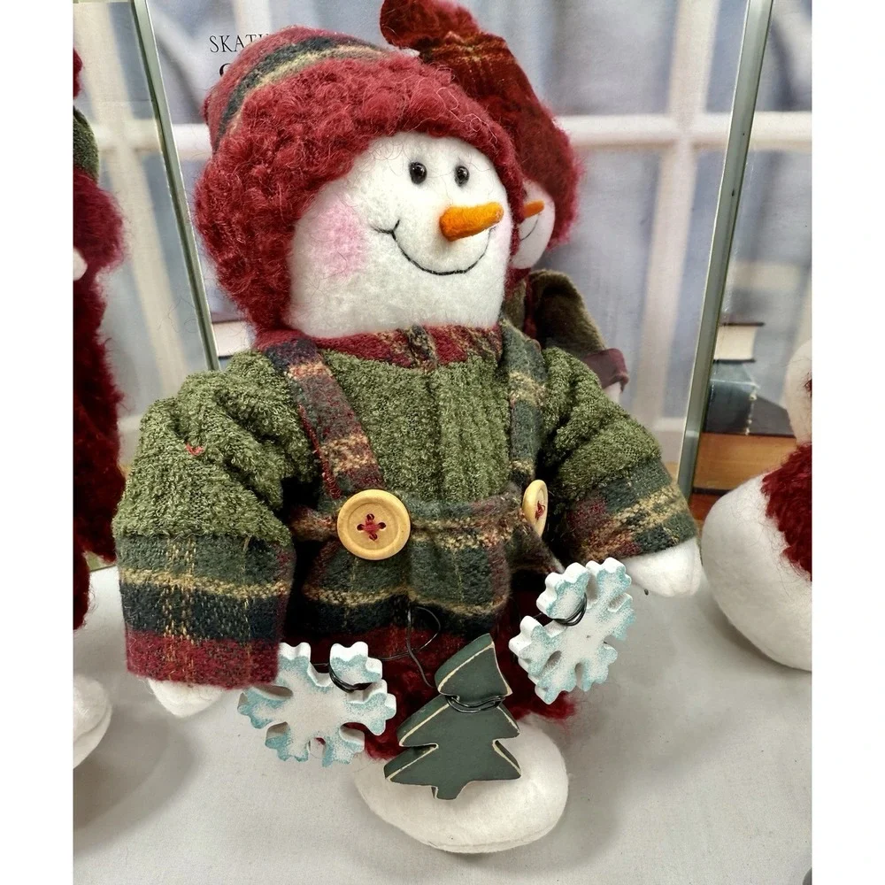 Lot of 3 Skating Snow Person Plush Decor Figures Bucket Sign Garland Skates 9.5
